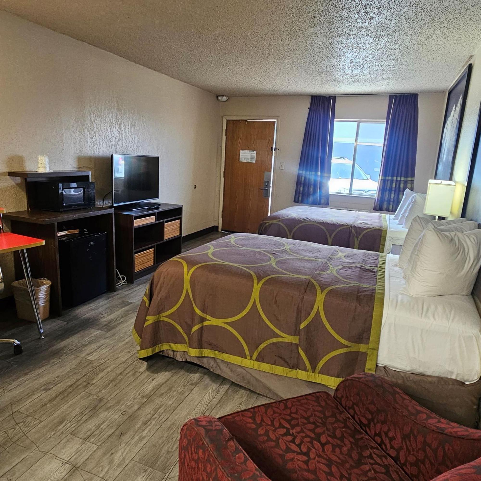 Super 8 By Wyndham Denver Central מראה חיצוני תמונה