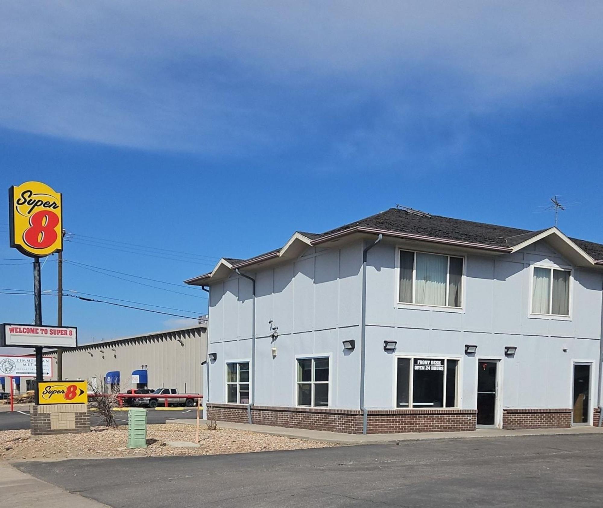 Super 8 By Wyndham Denver Central מראה חיצוני תמונה