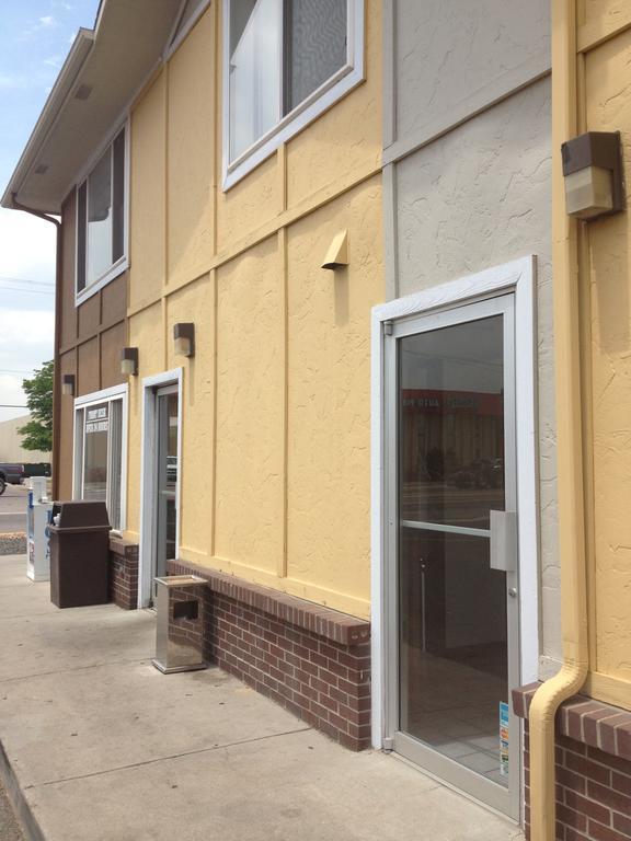 Super 8 By Wyndham Denver Central מראה חיצוני תמונה